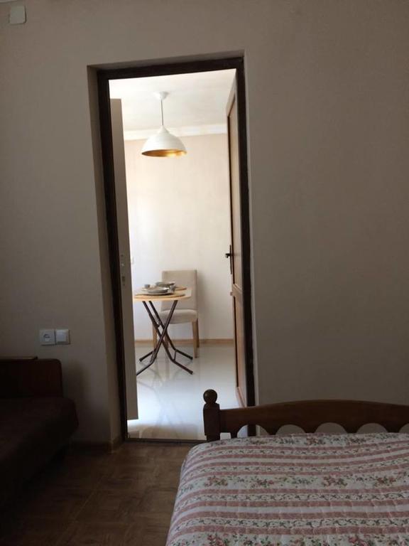 קובולטי Marinas Guesthouse מראה חיצוני תמונה